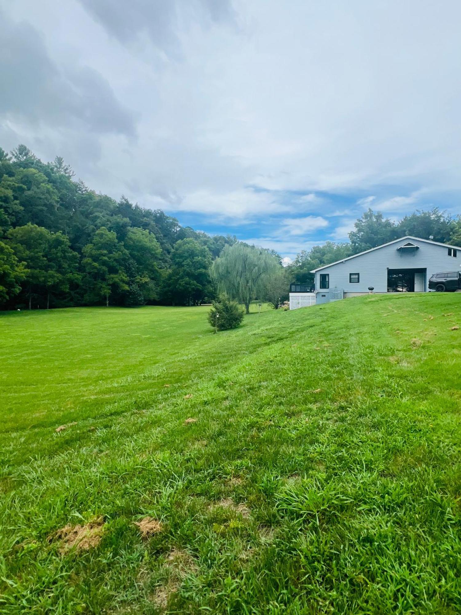 Firefly Fields 2-Acres With Guest House, Game Room, Mountain & River Views Sevierville Exterior photo